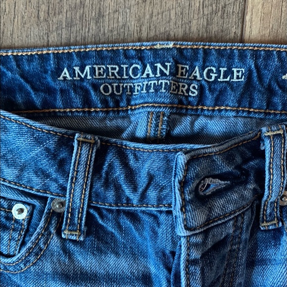 American Eagle Outfitters Boy Crop Distressed Jeans - Picture 7 of 7